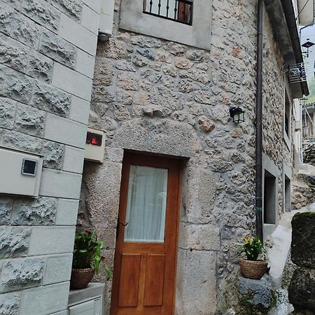 La Casina De Tielve De Cabrales Dentro Del Parque Nacional Picos De Europa Villa Kültér fotó
